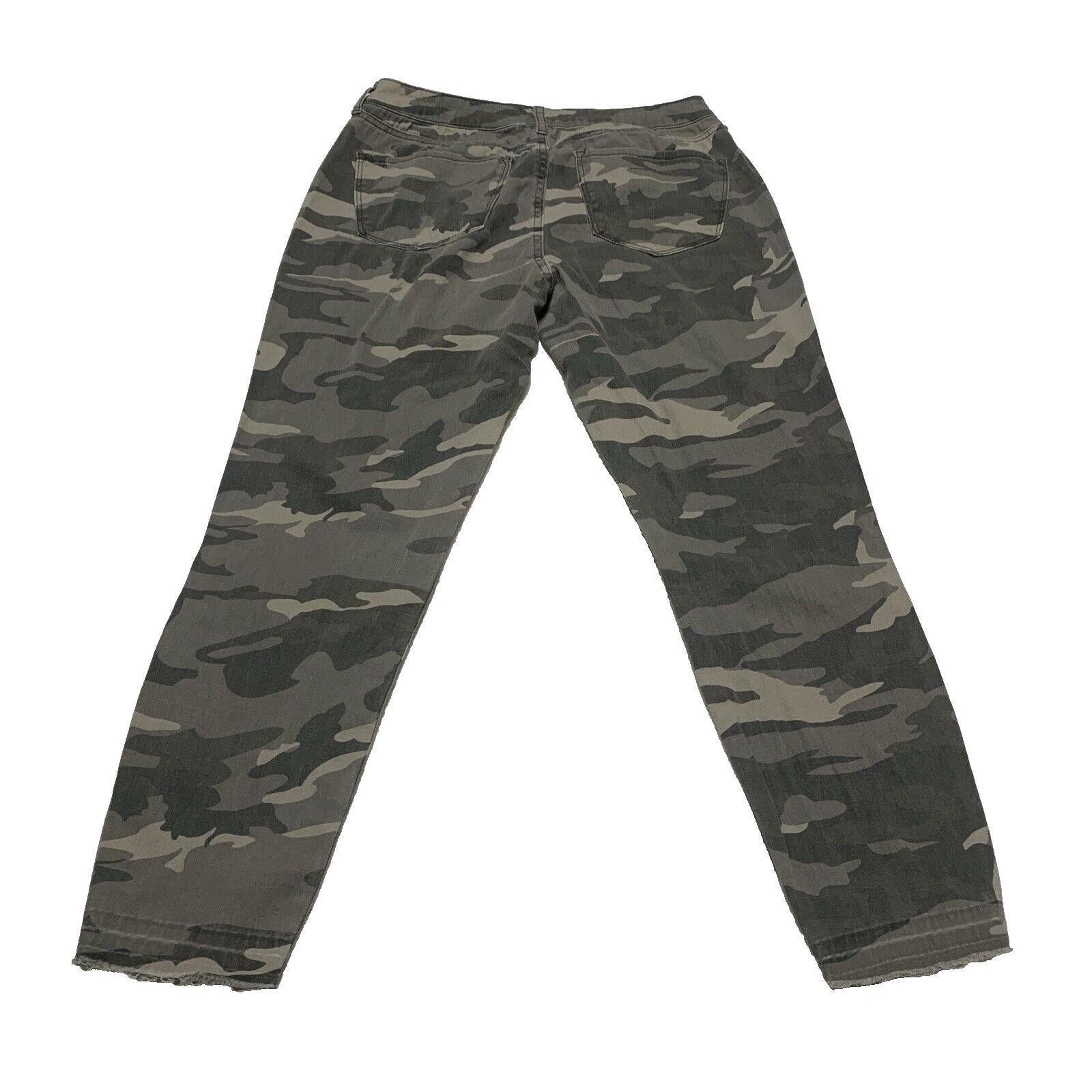 Rewash Brand Junior's Size 7/28 Olive Green Camo Print Straight Leg Pants