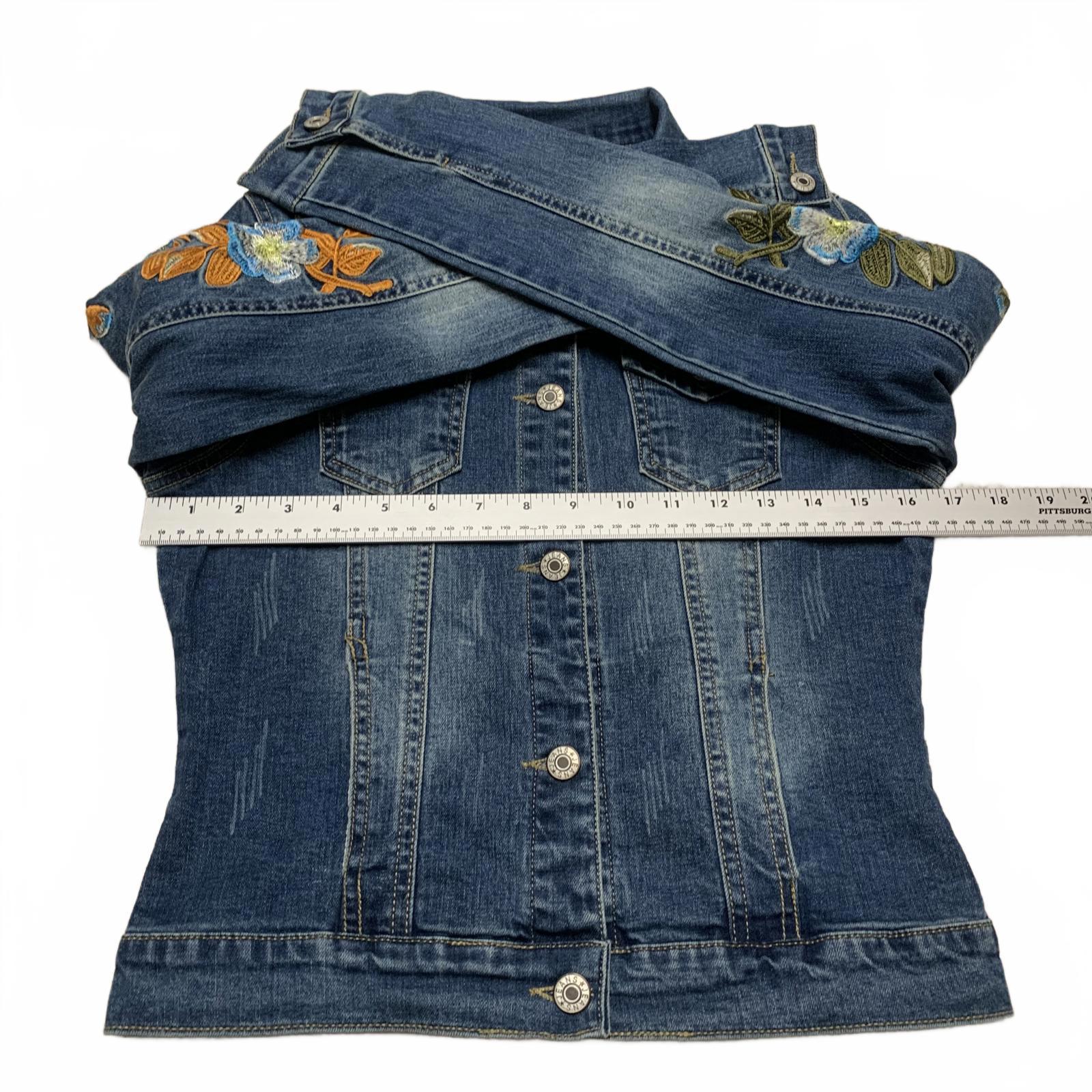 Stylish Denim Jacket with Floral Embroidery Women's Size Medium Dark Denim