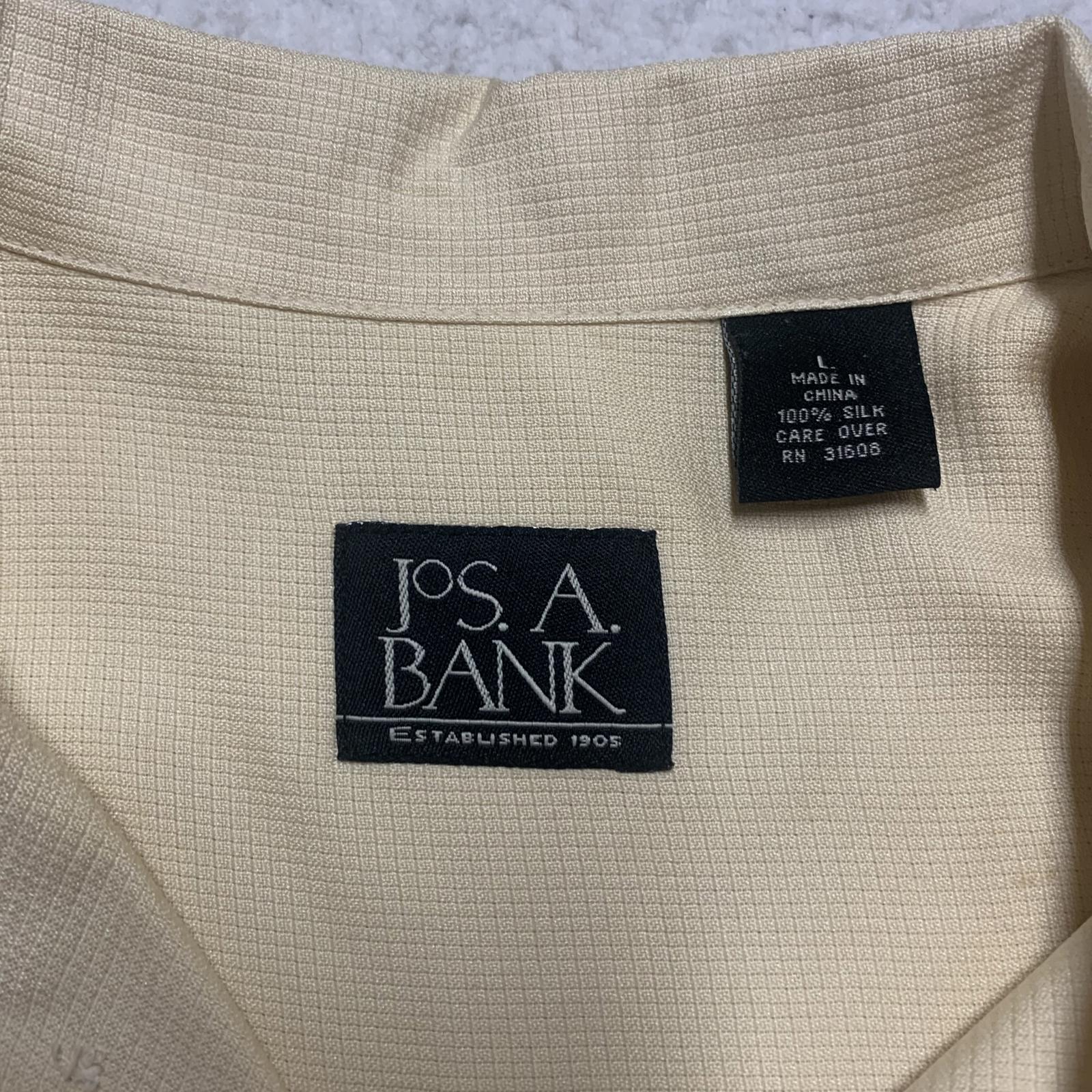 Jos. A. Bank Large Silk  Shirt Light Beige Short  Sleeves