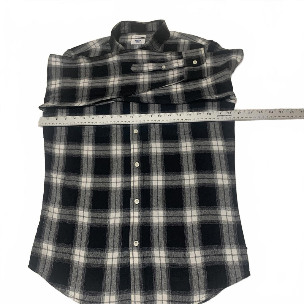 Old Navy Men's Button Shirt Size S Petite Stone Black White Plaid Casual Cotton