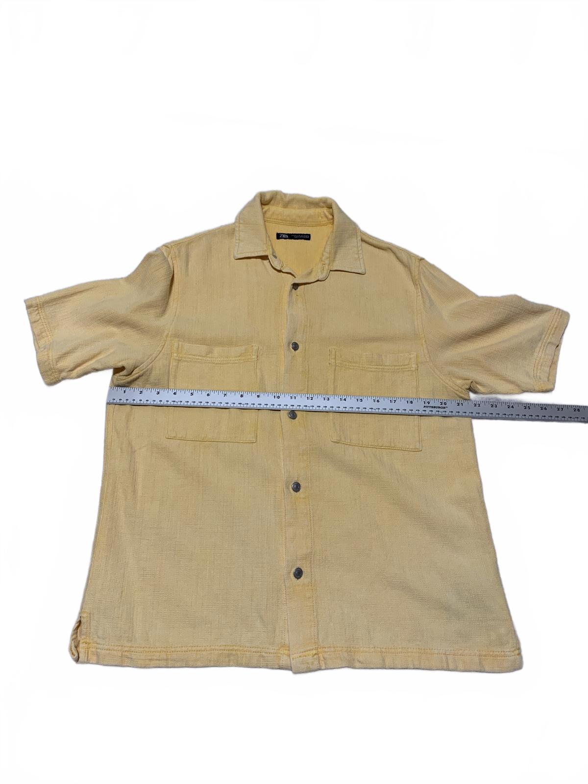 Zara Mens Size Medium Yellow Short Sleeve Button-Up Shirt