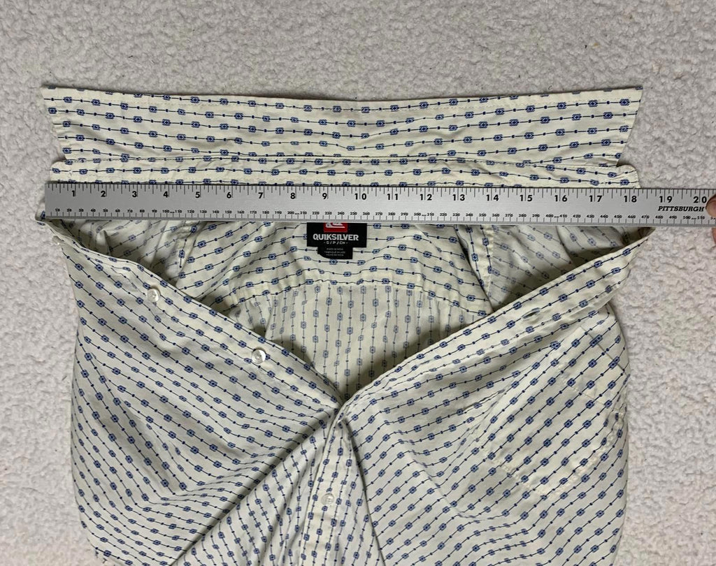 Quiksilver Men's Size Small Off-White Short Sleeve Shirt Casual Short