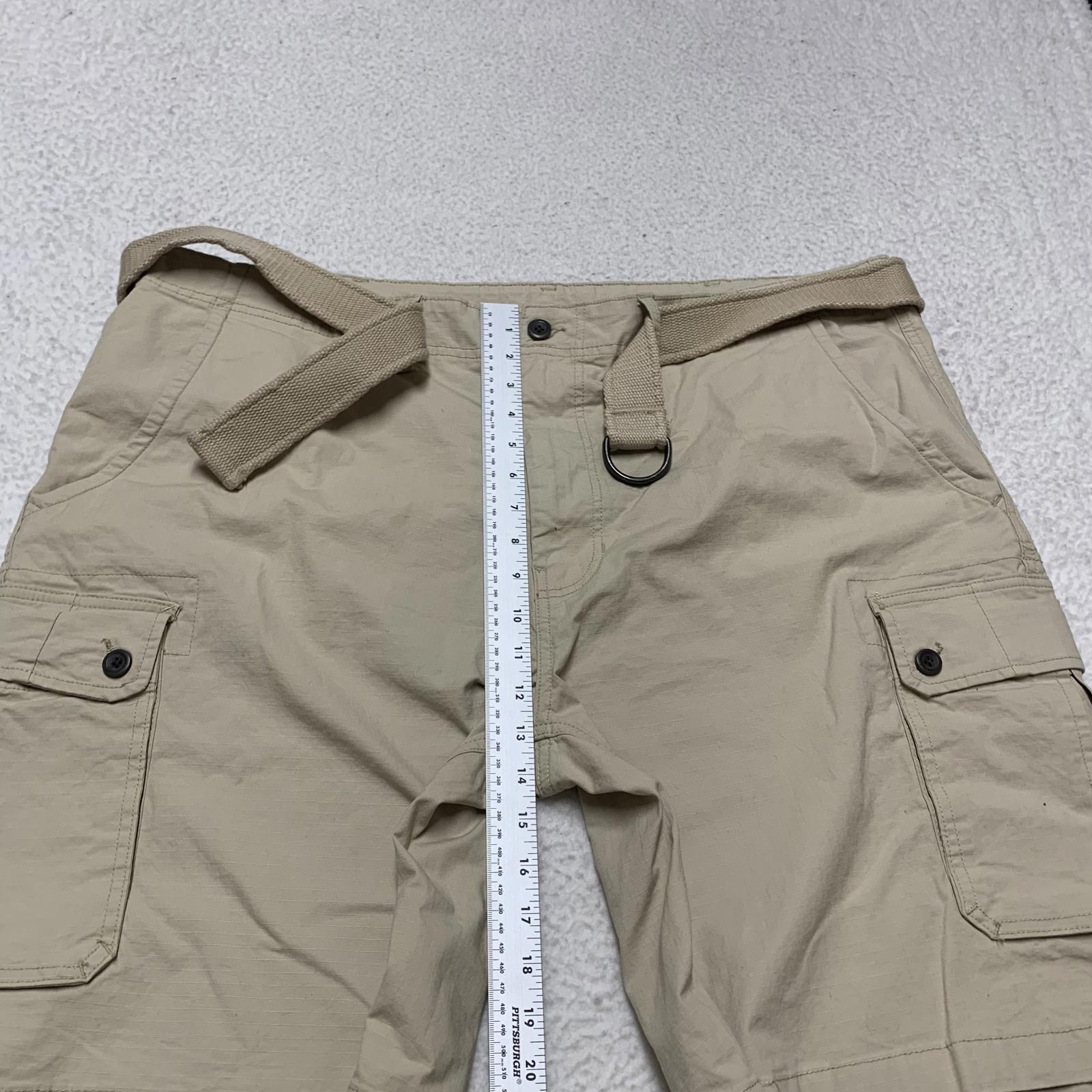 St. John's Bay Men's Sz 44 Beige Cargo Shorts with Belt W46 Classic