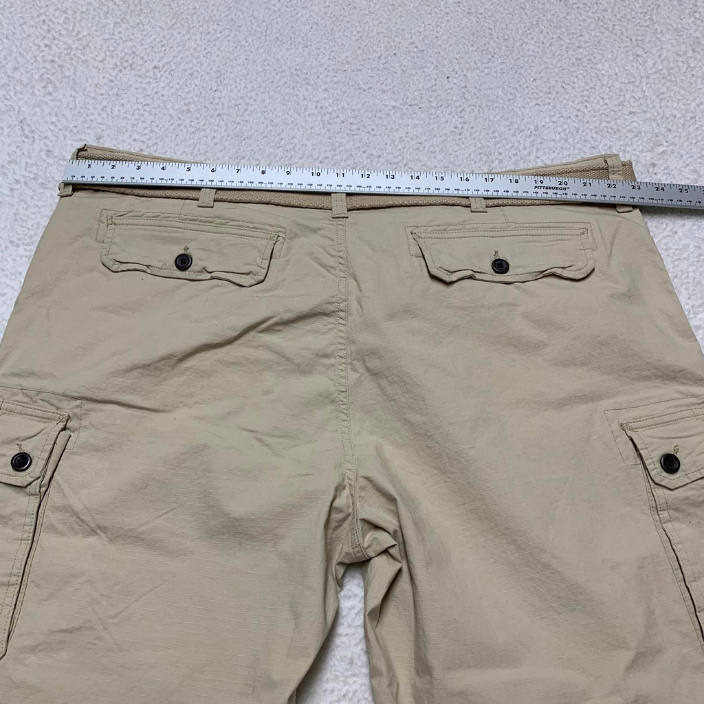 St. John's Bay Men's Sz 44 Beige Cargo Shorts with Belt W46 Classic