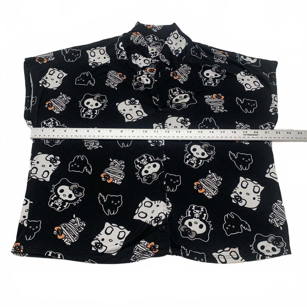 Hello Kitty Womens Size Small Black Sleepwear Top Halloween Short Sleeve Shirt