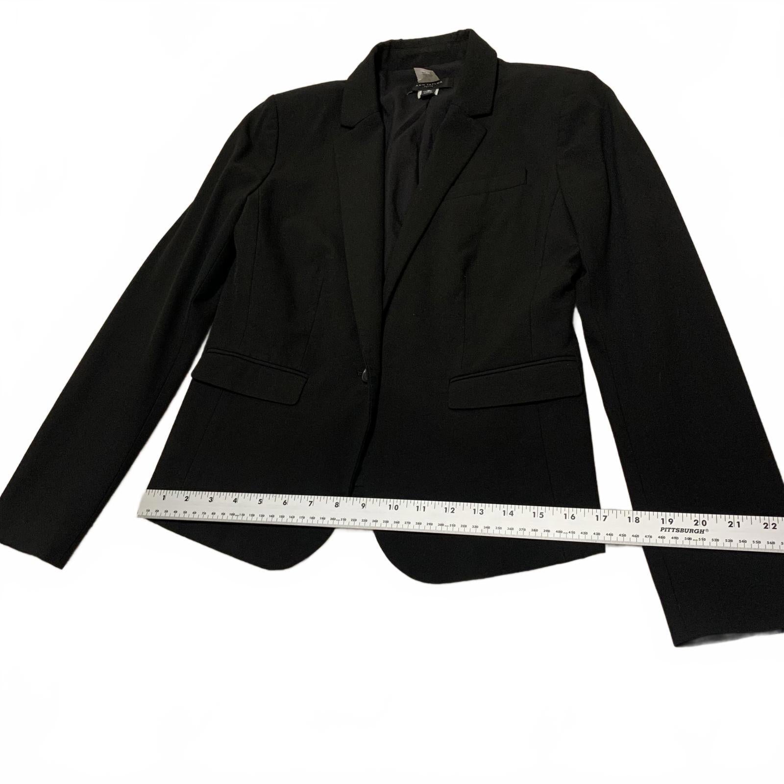 Ann Taylor Women's Size 2 Petite Black Blazer Jacket