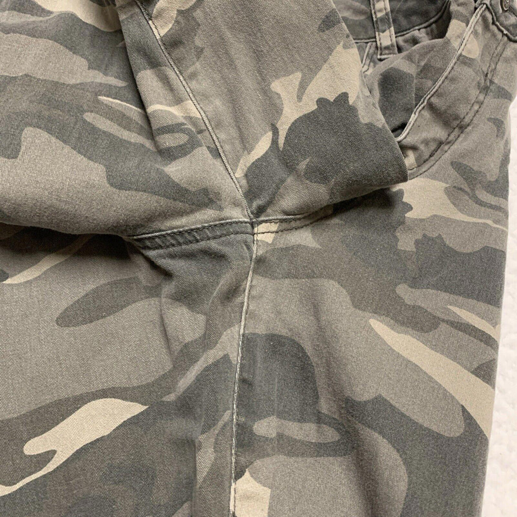 Rewash Brand Junior's Size 7/28 Olive Green Camo Print Straight Leg Pants