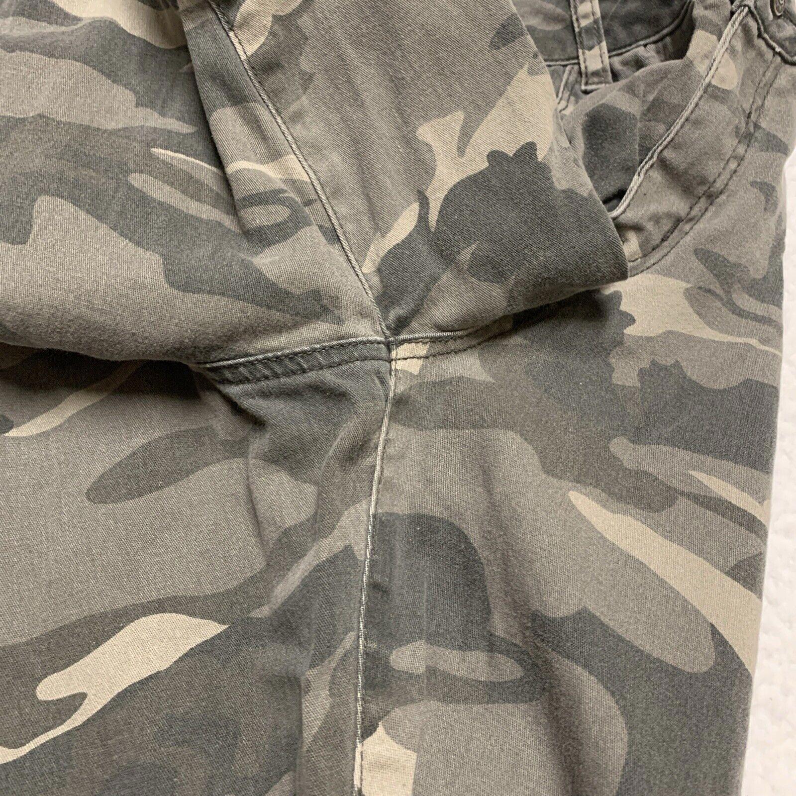 Rewash Brand Junior's Size 7/28 Olive Green Camo Print Straight Leg Pants